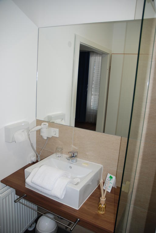 Zar-Hotel Vitalis Регенсбург Номер фото
