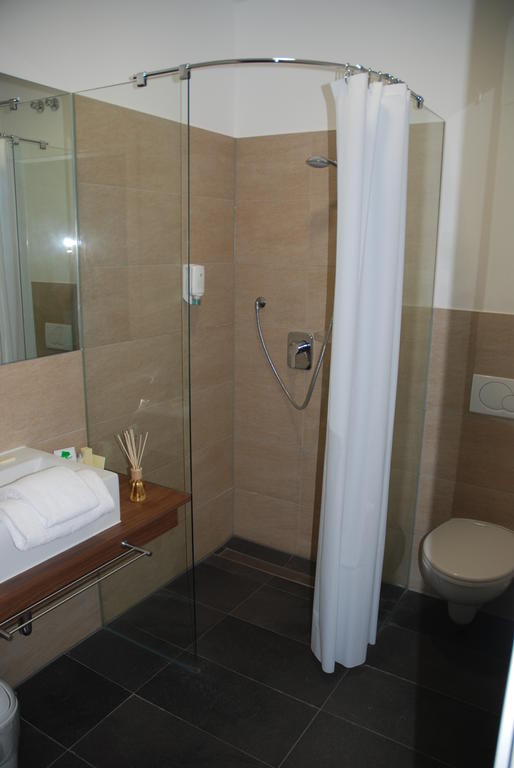 Zar-Hotel Vitalis Регенсбург Номер фото