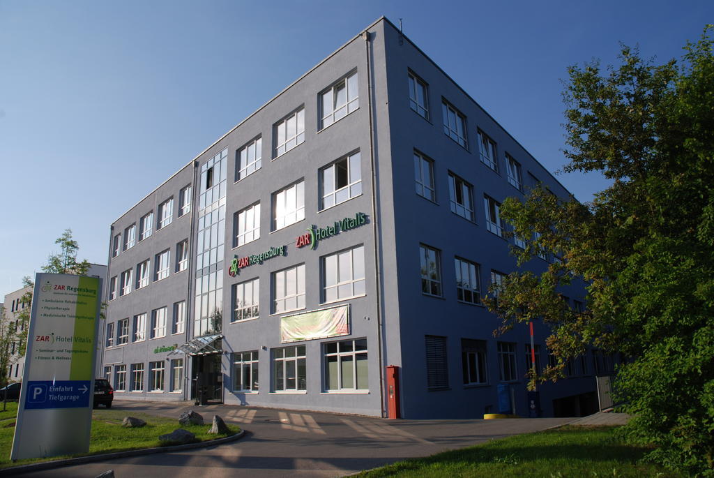 Zar-Hotel Vitalis Регенсбург Экстерьер фото